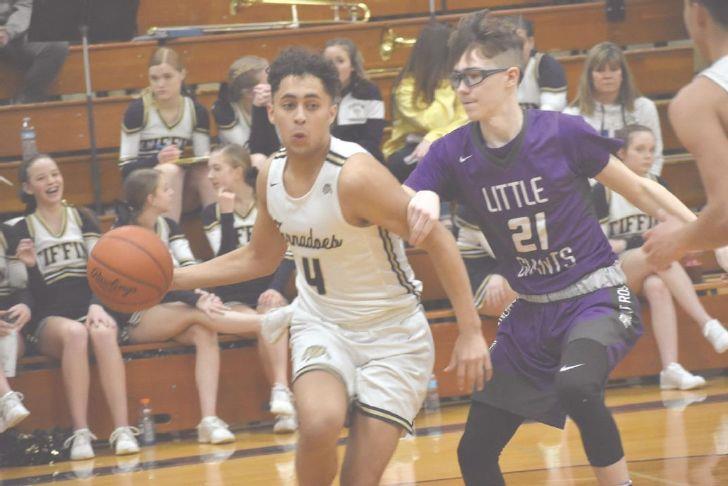 Little Giants Escape With Win Against Tornadoes Advertiser