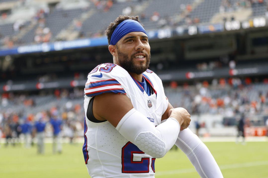 Bills' Dion Dawkins says practice without pads is harder