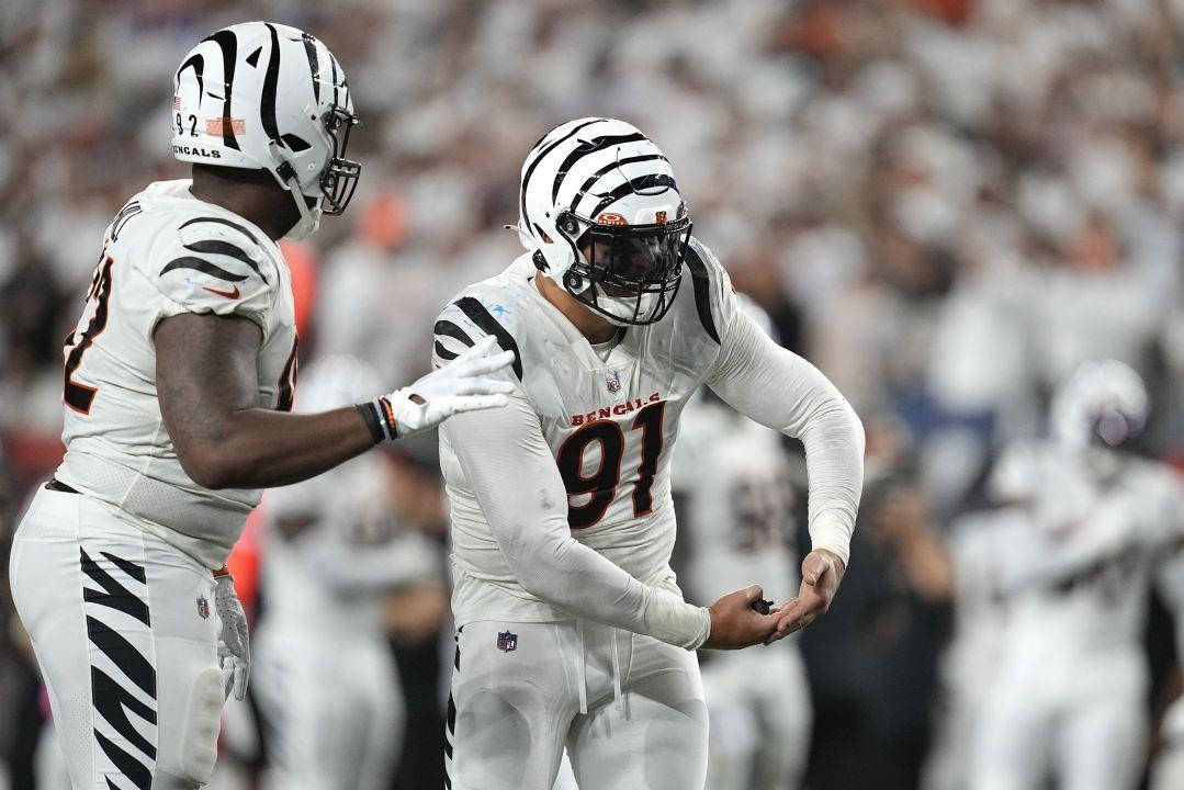 Cincinnati Bengals defensive tackle BJ Hill (92) during an NFL football  game against the New Orleans Saints, Sunday, Oct. 16, 2022, in New Orleans.  (AP Photo/Tyler Kaufman Stock Photo - Alamy